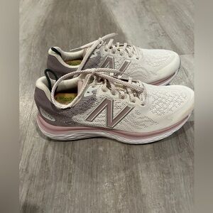 Women's Fresh Foam 680v7 Running Sneakers from New Balance